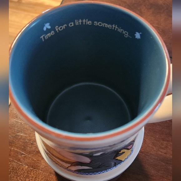 Disney's Eeyore mug and Eeyore Resin figure - Picture 3 of 8